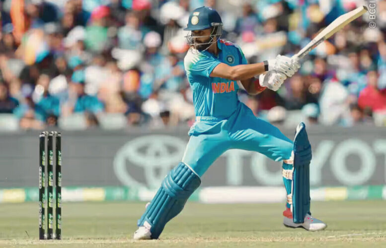 गलत शॉट से कोहली शून्य पर आउट हो गए, शुभमन गिल निराश थे।